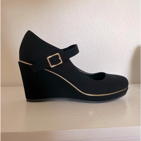 Chic Black Wedge Mary Jane Shoes - Picture 2 of 3